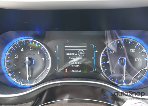 2017 Chrysler Pacifica Touring-L из США, поврежденный, VIN 2C4RC1BG5HR621802